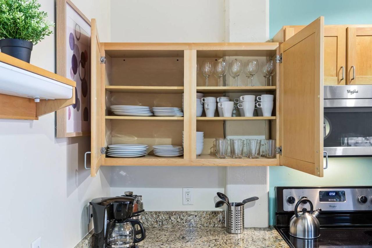 Trifecta 2Br Free Parking Modern Superhost Apartamento Durham Exterior foto