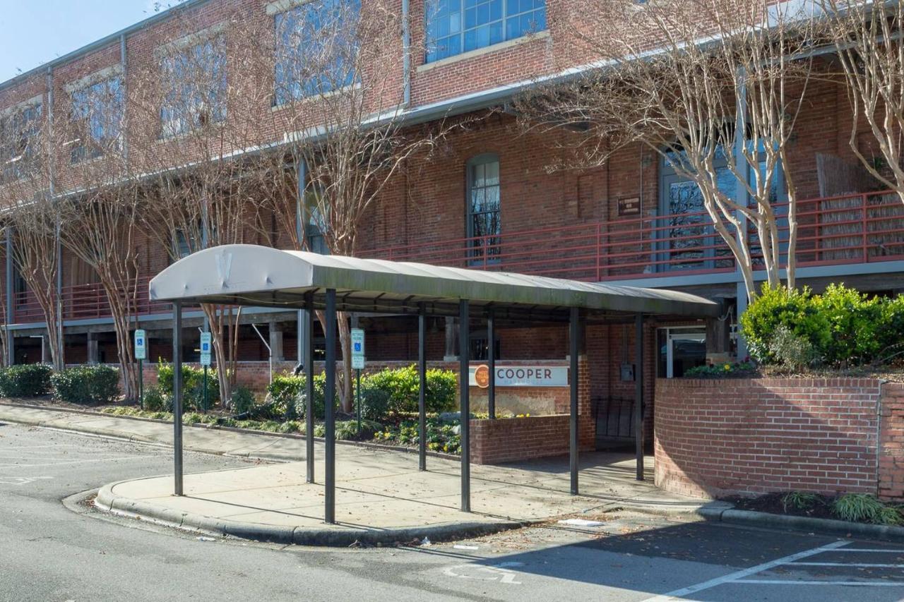 Trifecta 2Br Free Parking Modern Superhost Apartamento Durham Exterior foto