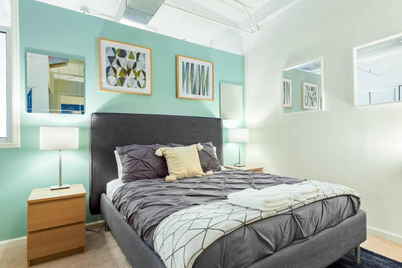 Trifecta 2Br Free Parking Modern Superhost Apartamento Durham Exterior foto